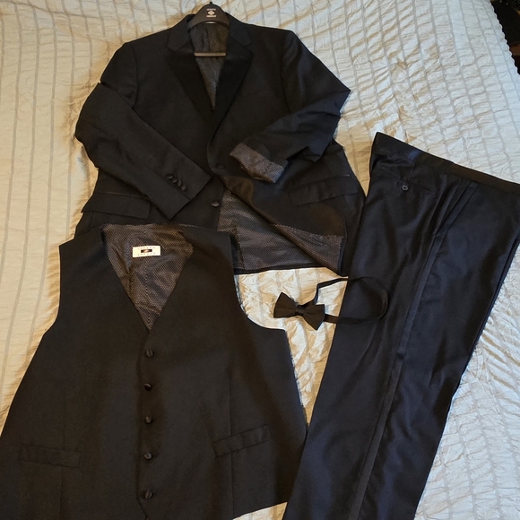 Joseph Abboud 4 Pc Black Custom Tuxedo Set - Picture 1 of 16
